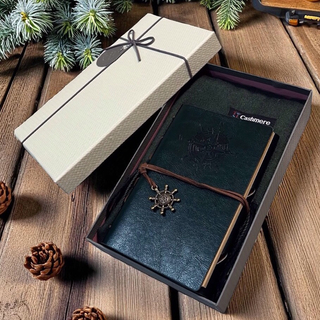 Set cadou premium cu esarfa casmir si agenda vintage