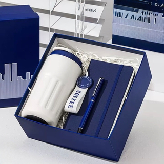 Set cadou premium cu agenda si termos