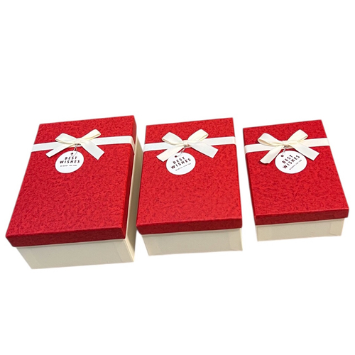 Cutii de cadou rosii