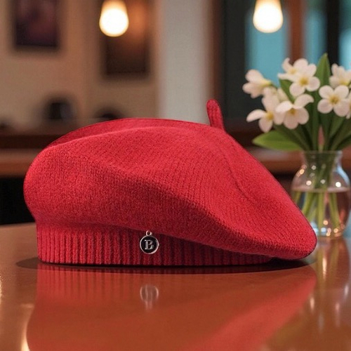 Bereta dama din lana